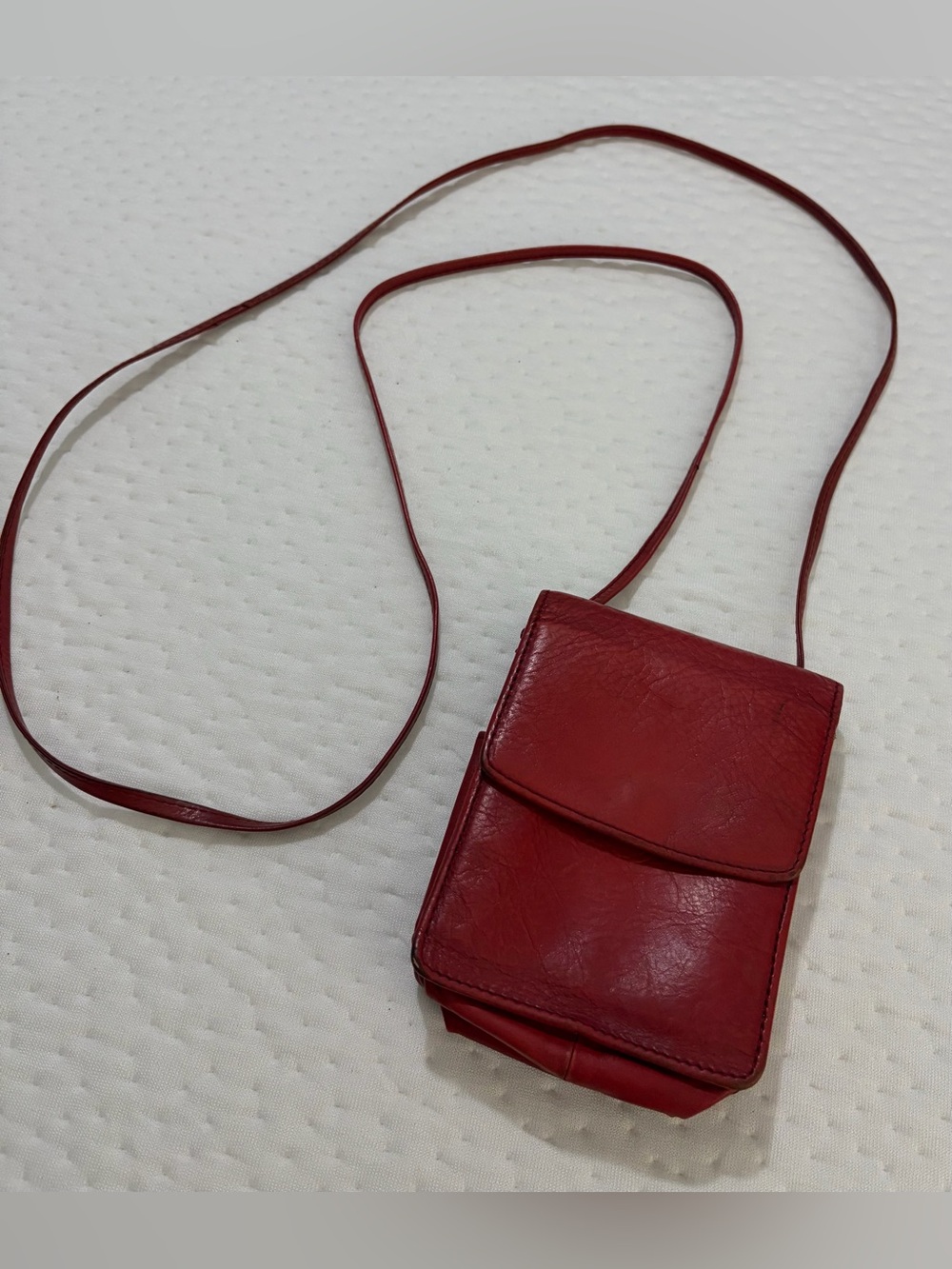 Vintage Hobo International red leather smartphone wallet crossbody bag